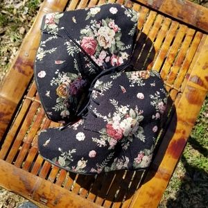 Shi by Journeys floral wedge bootie size 8M